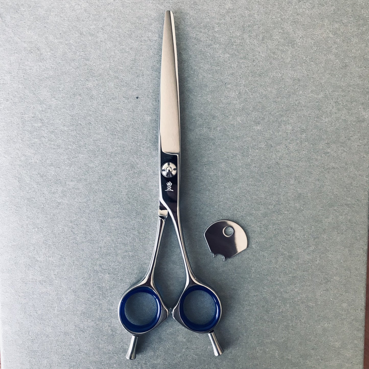 Japanese Hair Scissors  豊 (TOYO) US18 hand crafted in Japan Cobalt Alloys 6.5 in